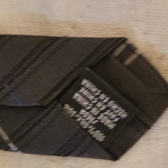 Men's Tie - Picture 4 of 5